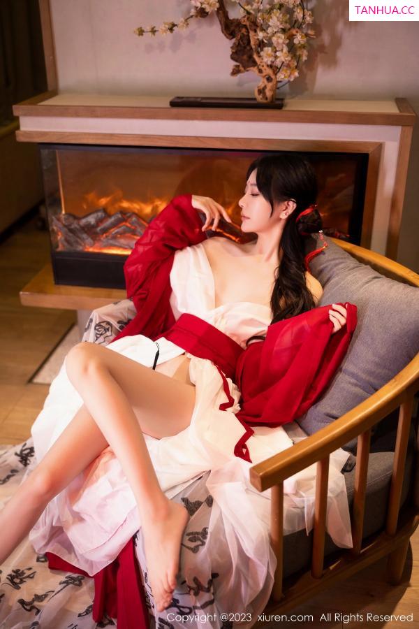   [XiuRen]高清写真图 2023.08.04 No.7192 幼幼 古装美腿第54张图片